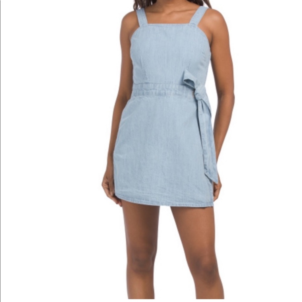 Adorable denim romper Sincerely Jules